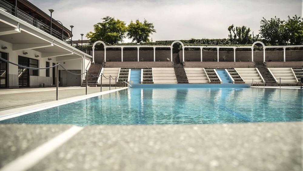 D'Aragona Lifestyle Hotel 콘베르사노 외부 사진
