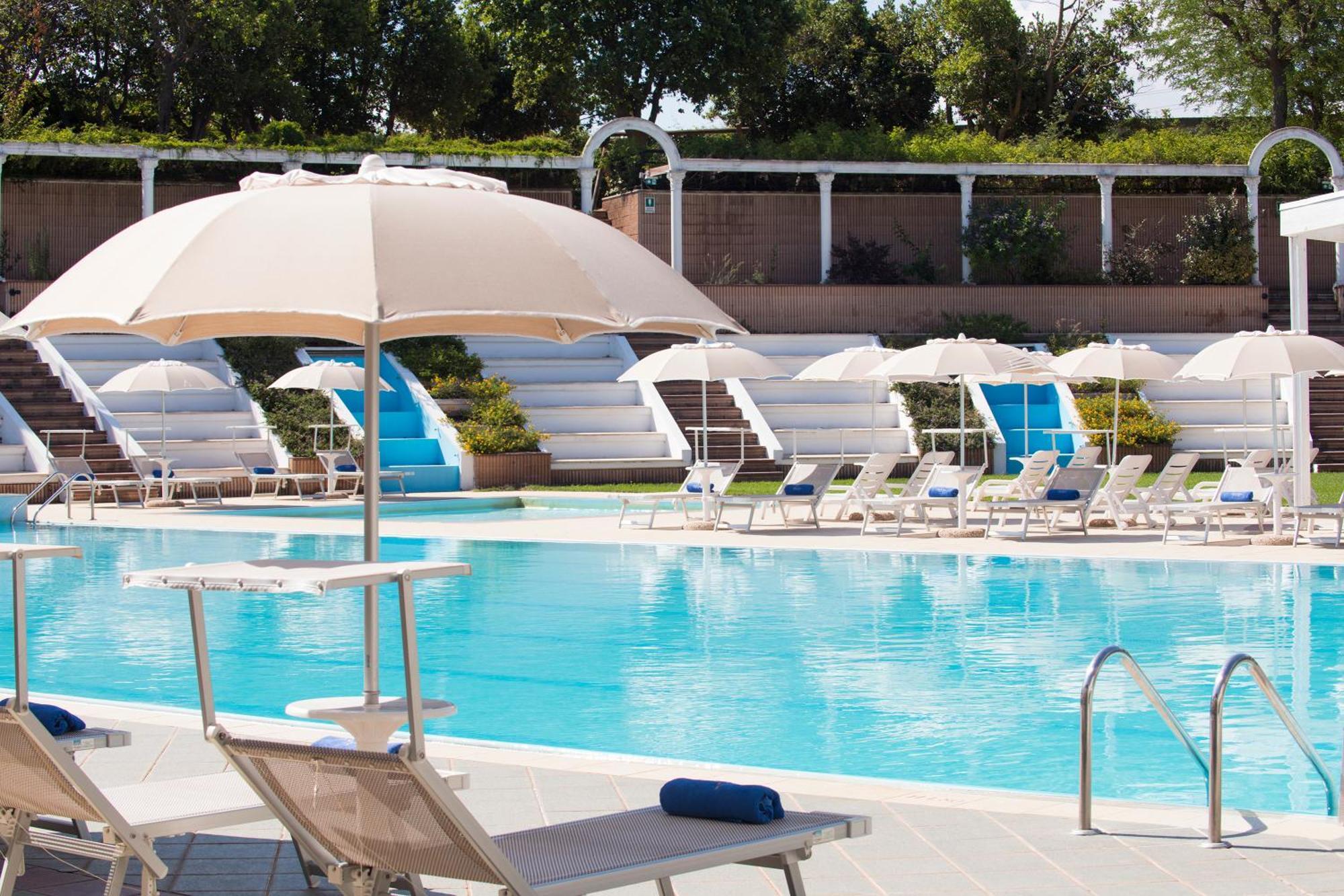 D'Aragona Lifestyle Hotel 콘베르사노 외부 사진